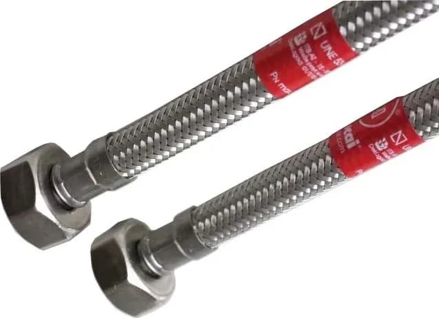 Мека връзка Tucai 1/2″ × 1/2″, гайка–гайка, 30 см